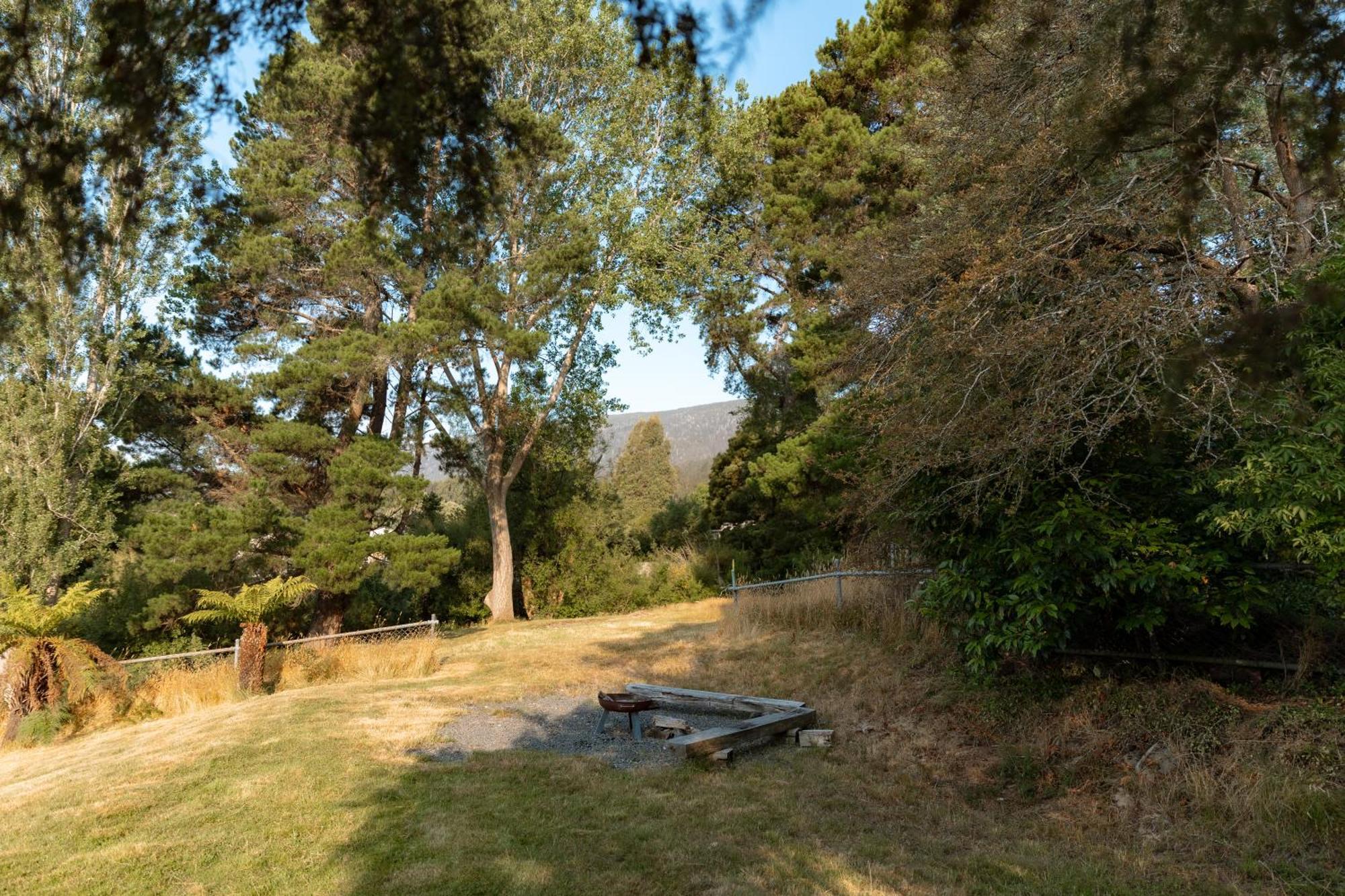 Maydena Chalet Buitenkant foto