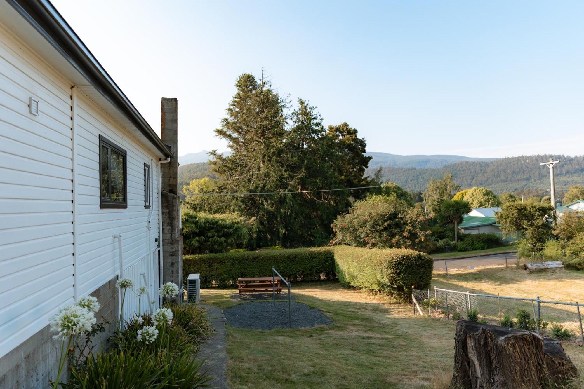 Maydena Chalet Buitenkant foto